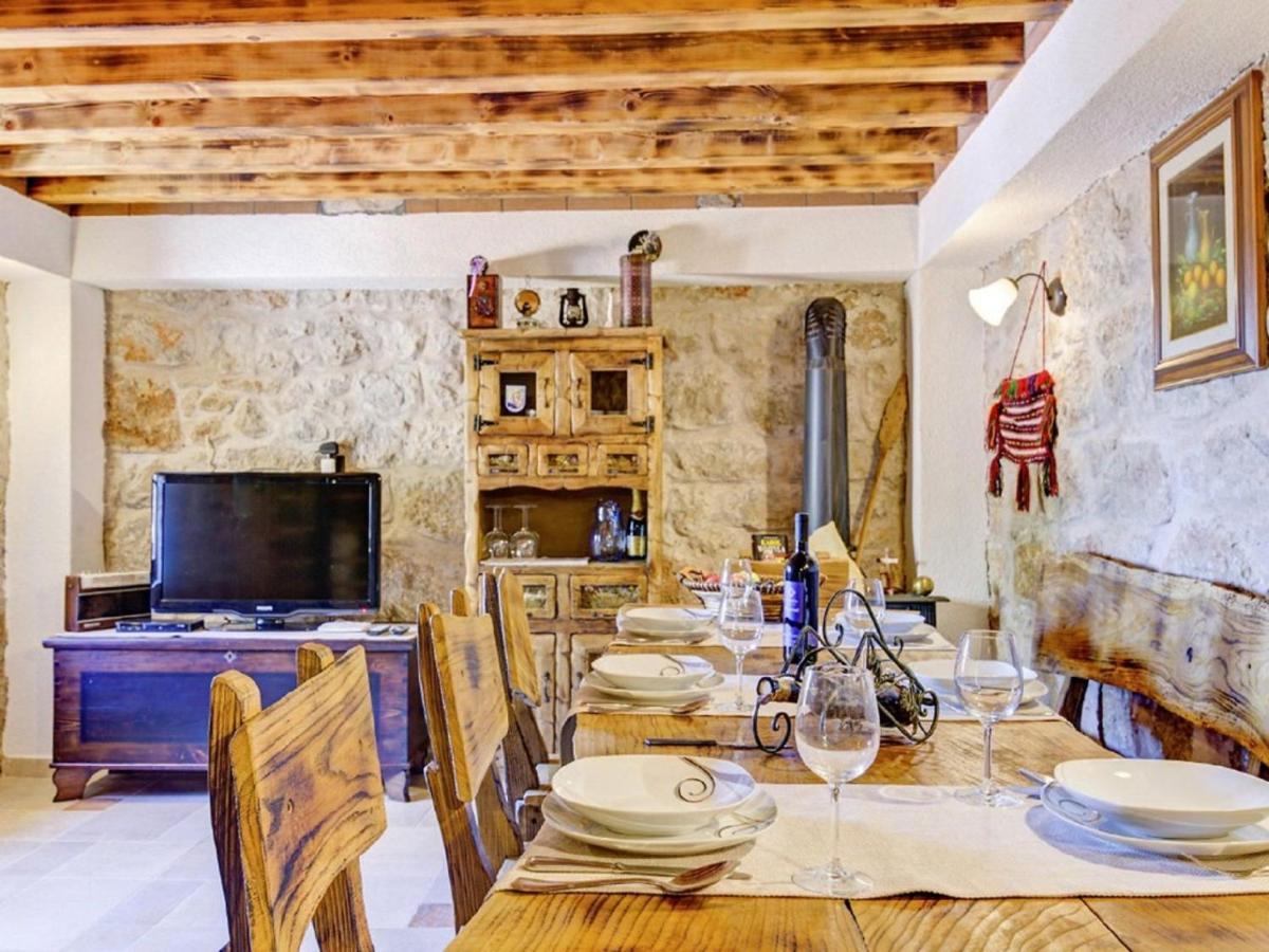 Lovely Holiday Home In Starigrad Exterior foto